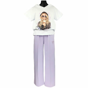 bluzka t shirt dziewczeca biala z kapturem z krotkim rekawem z postacia dziewczyny i spodnie szerokie nogawki fioletowe rozmiary 140 164 przod